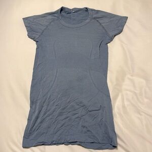 Blue lululemon swiftly tech size 4